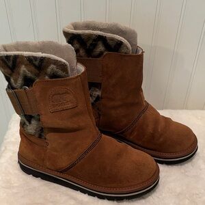 Sorel Newbie Campus Suede Size 6